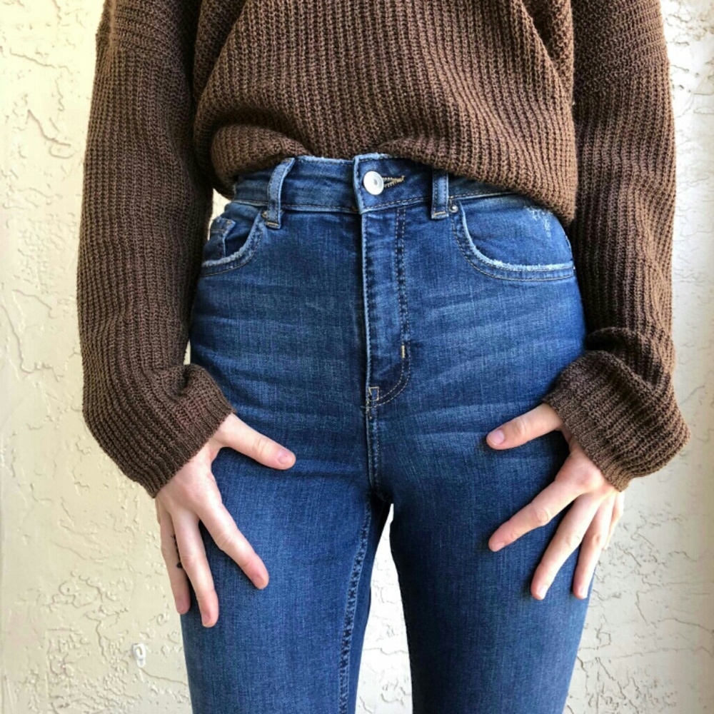 H&M High-Waisted Ripped Skinny Jeans | Size 6